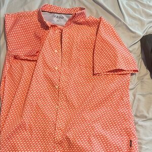 Izod Men's Red and White Patterned Button Down Shirt